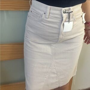 🆕 Gap Corduroy Knee Length Skirt